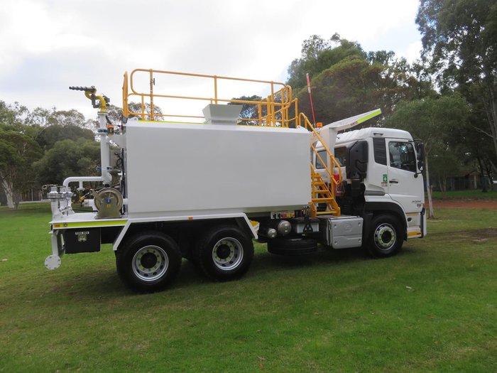 2024 UD Quon CG 30 360 White