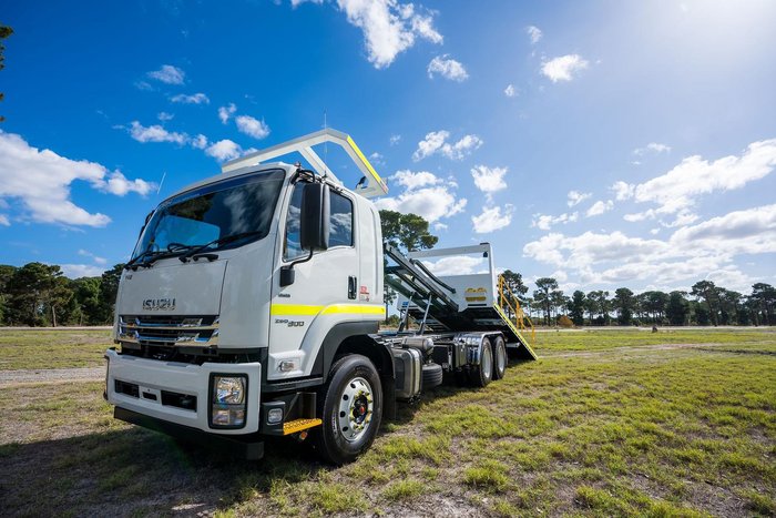2024 Isuzu Fyh 300-350 F SERIES White