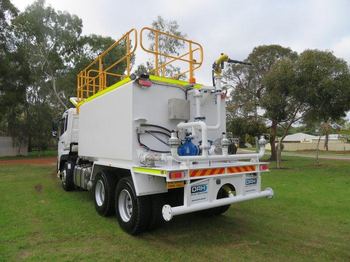 2024 UD Cw Series White