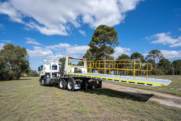 2024 Isuzu Fvz 260-300 F SERIES White