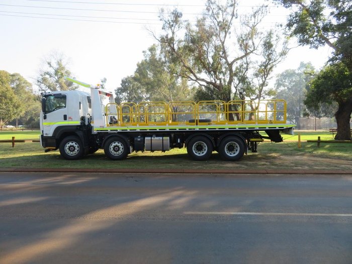 2025 Isuzu F Series FYH 300-350 White