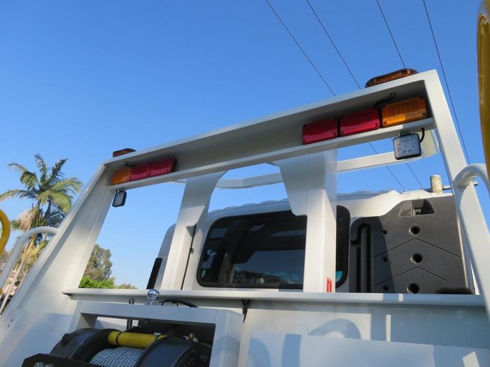 2025 Isuzu F Series FYH 300-350 White