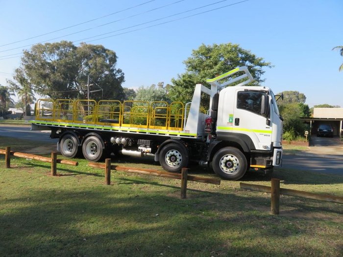 2024 Isuzu Fyh 300-350 F SERIES White