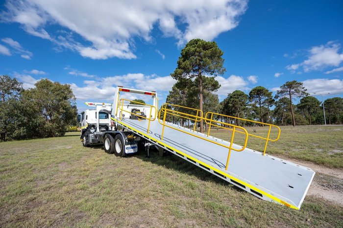 2024 Isuzu Fvz 260-300 F SERIES White
