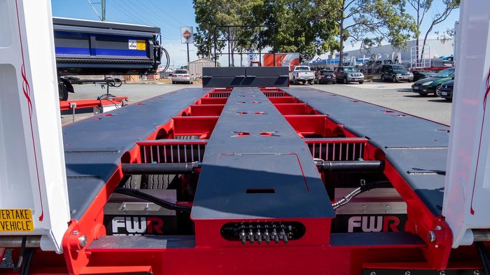 FWR Tri Axle Dropdeck 3.5M Deck Widener