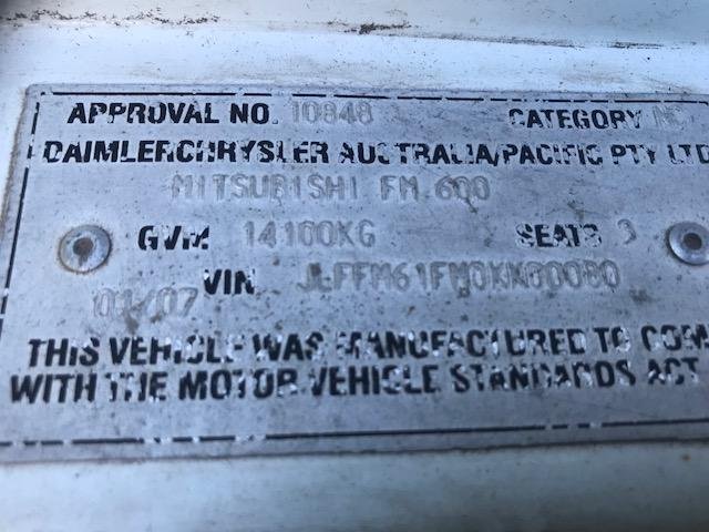 2007 Mitsubishi Fighter FM67FP WHITE