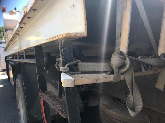 2007 Mitsubishi Fighter FM67FP WHITE