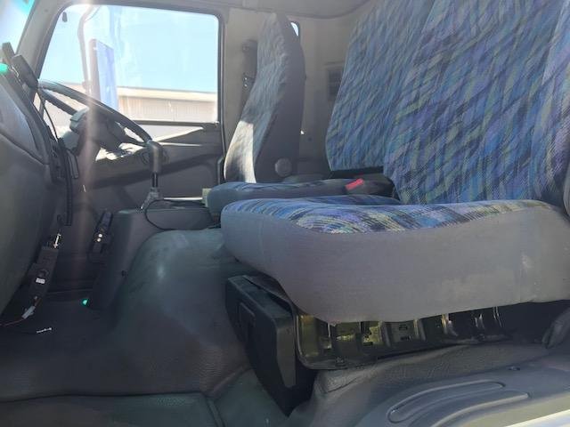 2007 Mitsubishi Fighter FM67FP WHITE