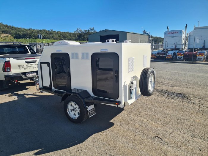 2024 McNeill Deluxe 4 Berth Trailer White