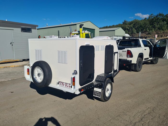 2024 McNeill Deluxe 4 Berth Trailer White