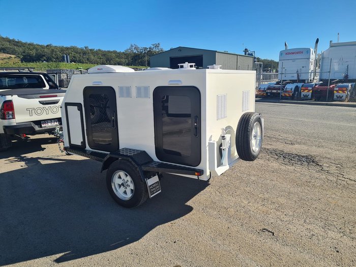 2024 McNeill Deluxe 4 Berth Trailer White