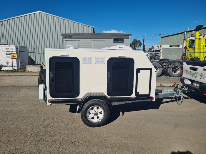 2024 McNeill Deluxe 4 Berth Trailer White