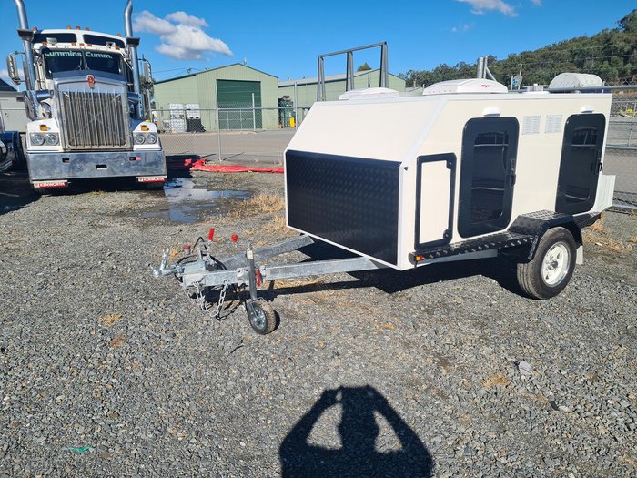 2024 McNeill Deluxe 4 Berth Trailer White