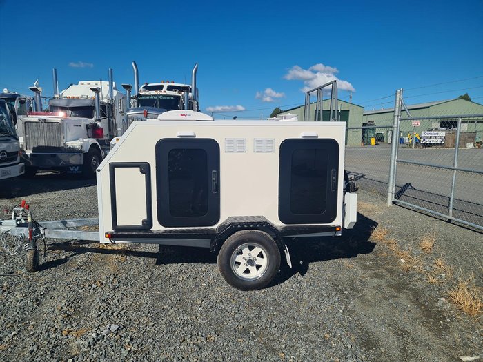 2024 McNeill Deluxe 4 Berth Trailer White