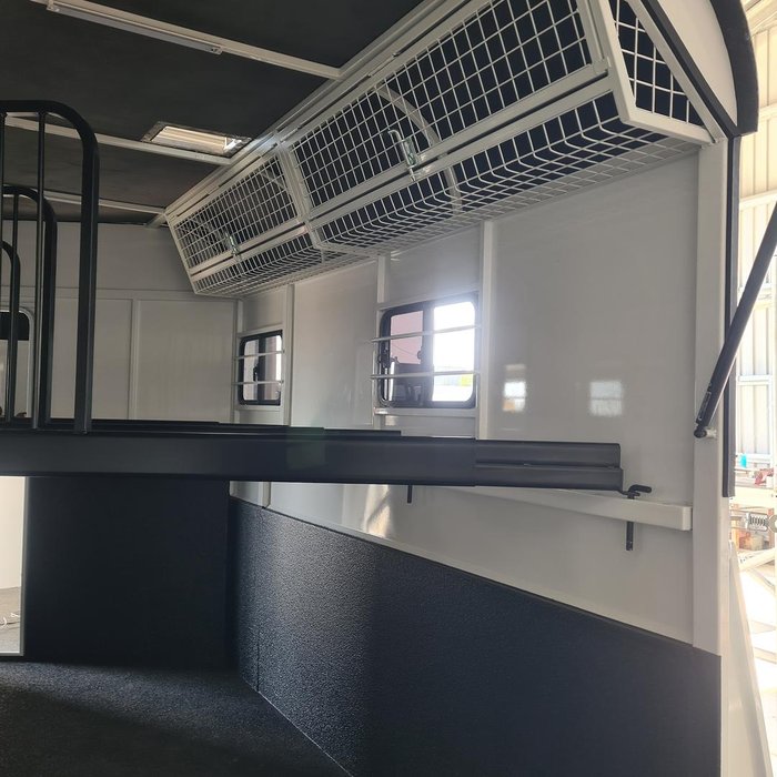 2024 McNeill 3 Horse Enclosed Gooseneck White