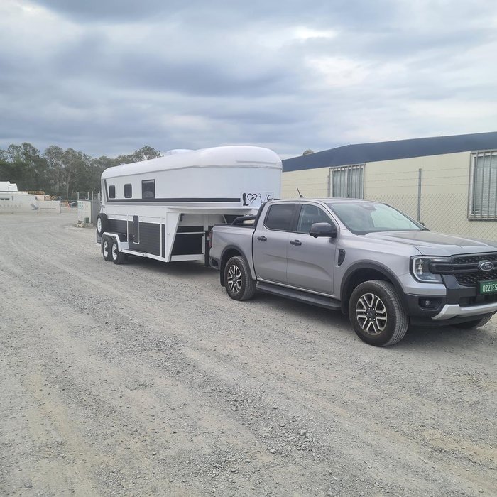 2024 McNeill 3 Horse Enclosed Gooseneck White