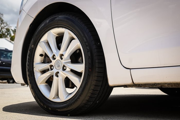 2014 HYUNDAI i30 ELITE