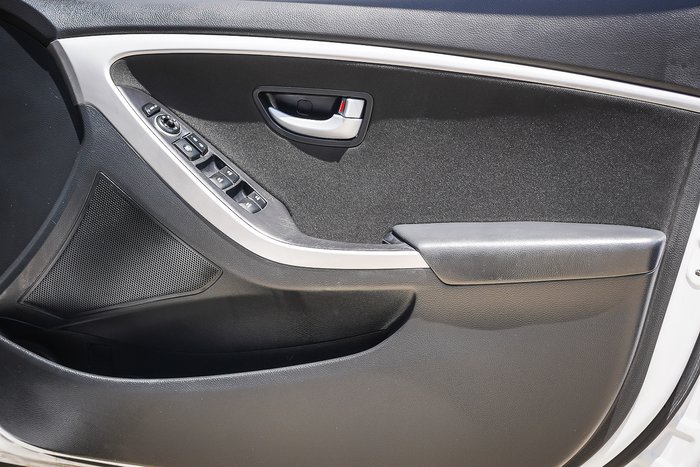 2014 HYUNDAI i30 ELITE