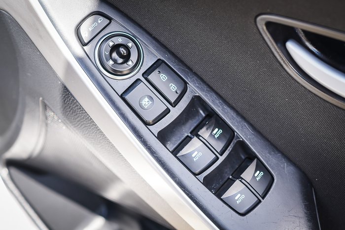 2014 HYUNDAI i30 ELITE