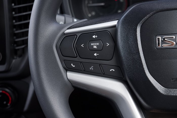2025 Isuzu D-MAX SX