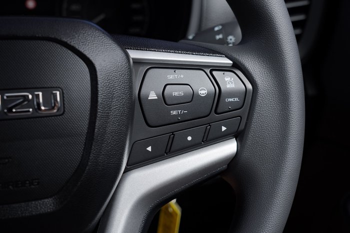 2025 Isuzu D-MAX SX