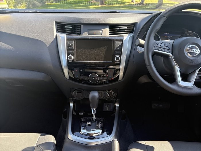 2025 NISSAN NP300 NAVARA ST-X