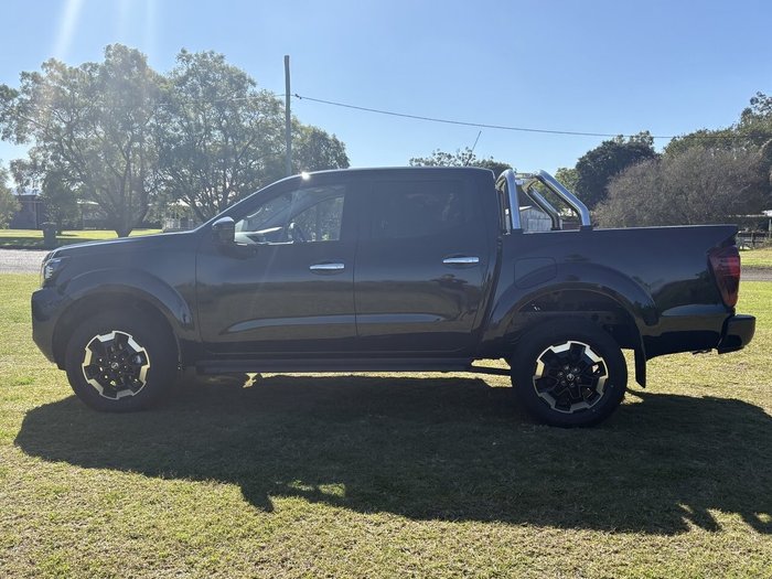 2025 NISSAN NP300 NAVARA ST-X