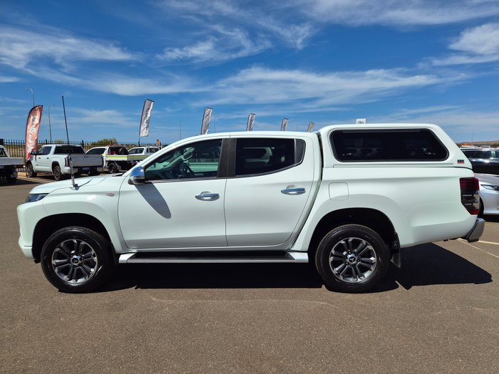 MITSUBISHI TRITON