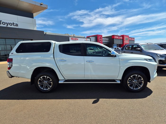 MITSUBISHI TRITON