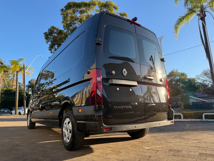 2026 RENAULT MASTER