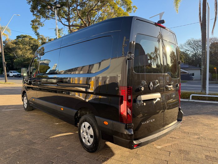 2026 RENAULT MASTER