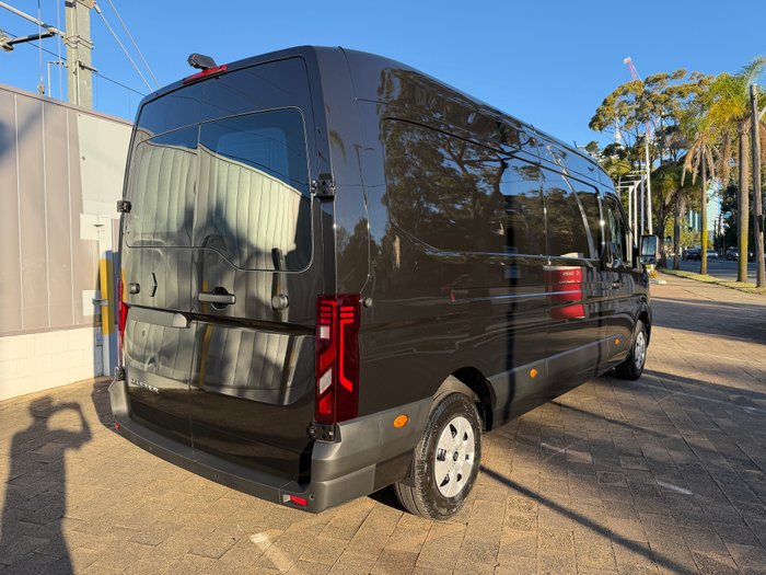 2026 RENAULT MASTER