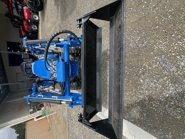 NEW HOLLAND BOOMER 25C