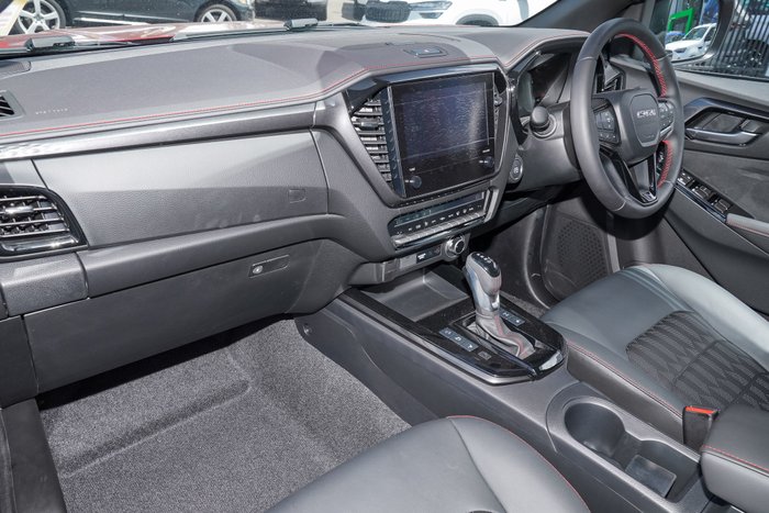 2025 Isuzu D-MAX X-TERRAIN