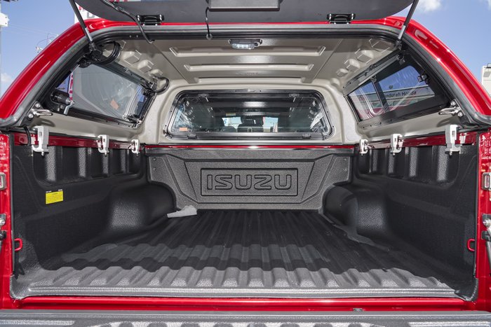 2025 Isuzu D-MAX X-TERRAIN