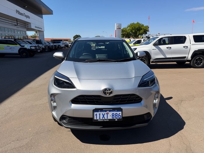2025 Toyota Yaris Cross Hybrid GX Stunning Silver