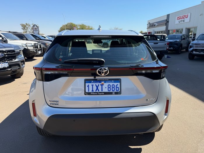 2025 Toyota Yaris Cross Hybrid GX Stunning Silver