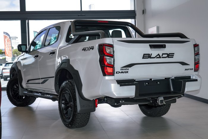 2025 Isuzu D-MAX BLADE