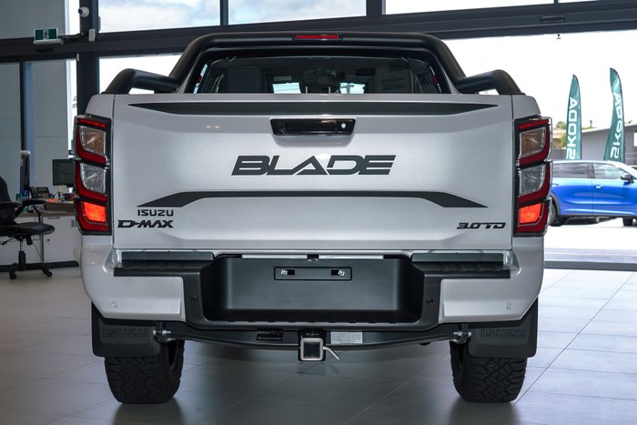2025 Isuzu D-MAX BLADE