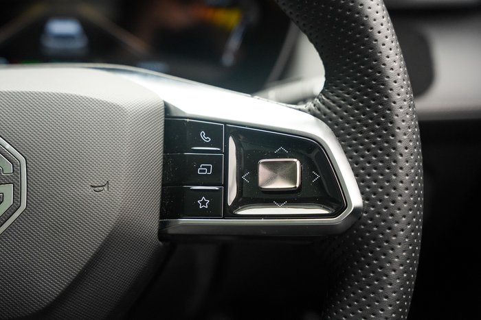2024 MG ZS Essence Hybrid+