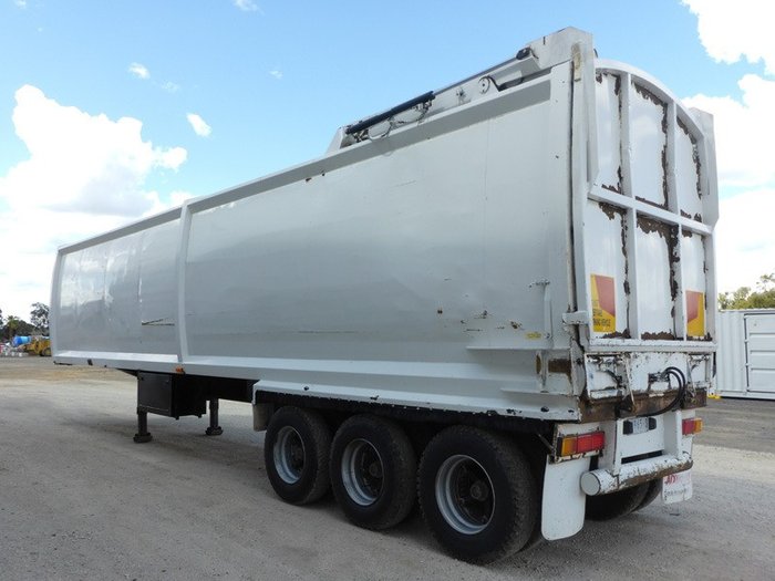 2001 Maxitrans Compactor Trailer