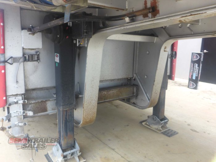 2015 Vawdrey and Maxitrans 34 Pallet Double Drop Deck Curtainsider B Double Set