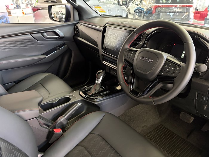 2025 ISUZU D-MAX XT