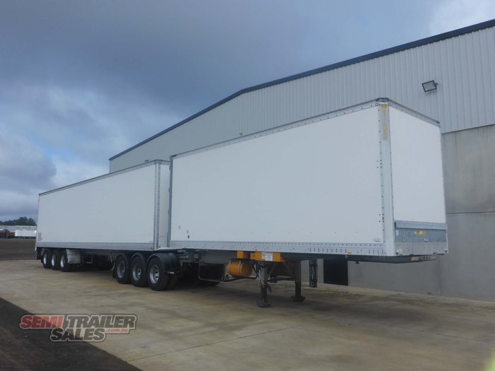 2002 Maxitrans 34 Pallet Pantech B Double Set