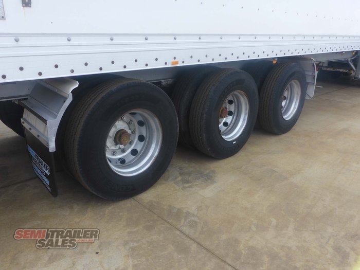 2002 Maxitrans 34 Pallet Pantech B Double Set