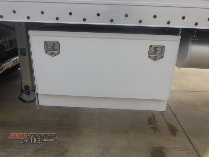 2002 Maxitrans 34 Pallet Pantech B Double Set