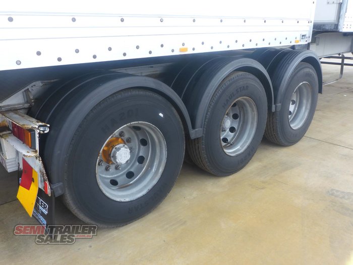 2002 Maxitrans 34 Pallet Pantech B Double Set