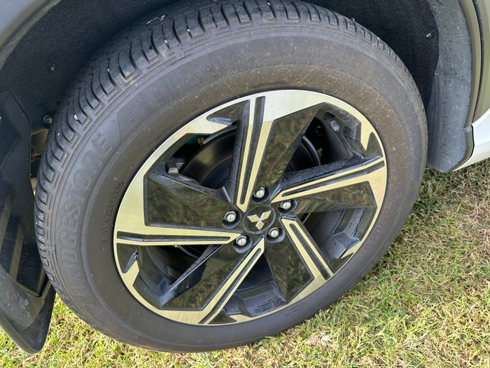 2023 Mitsubishi Eclipse Cross PHEV XLS PLUS
