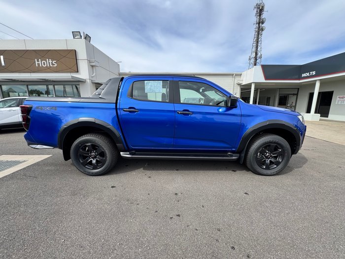 2025 ISUZU D-MAX XT