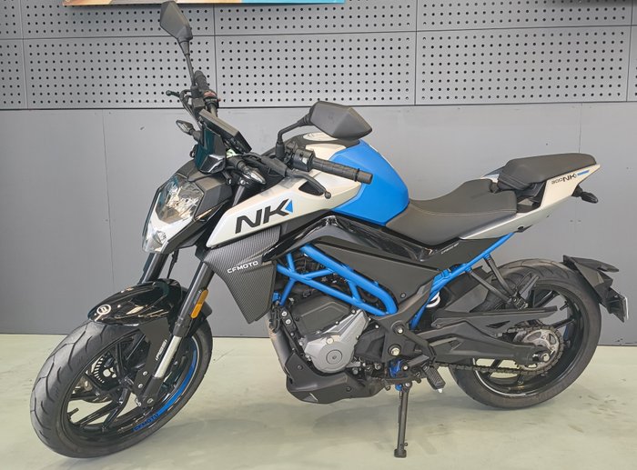 2022 CFMOTO 300 NK Athens Blue